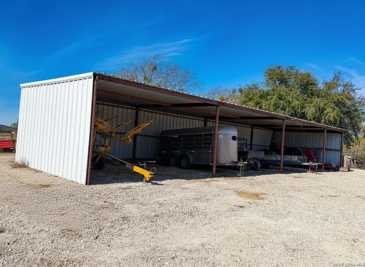 main property photo 25