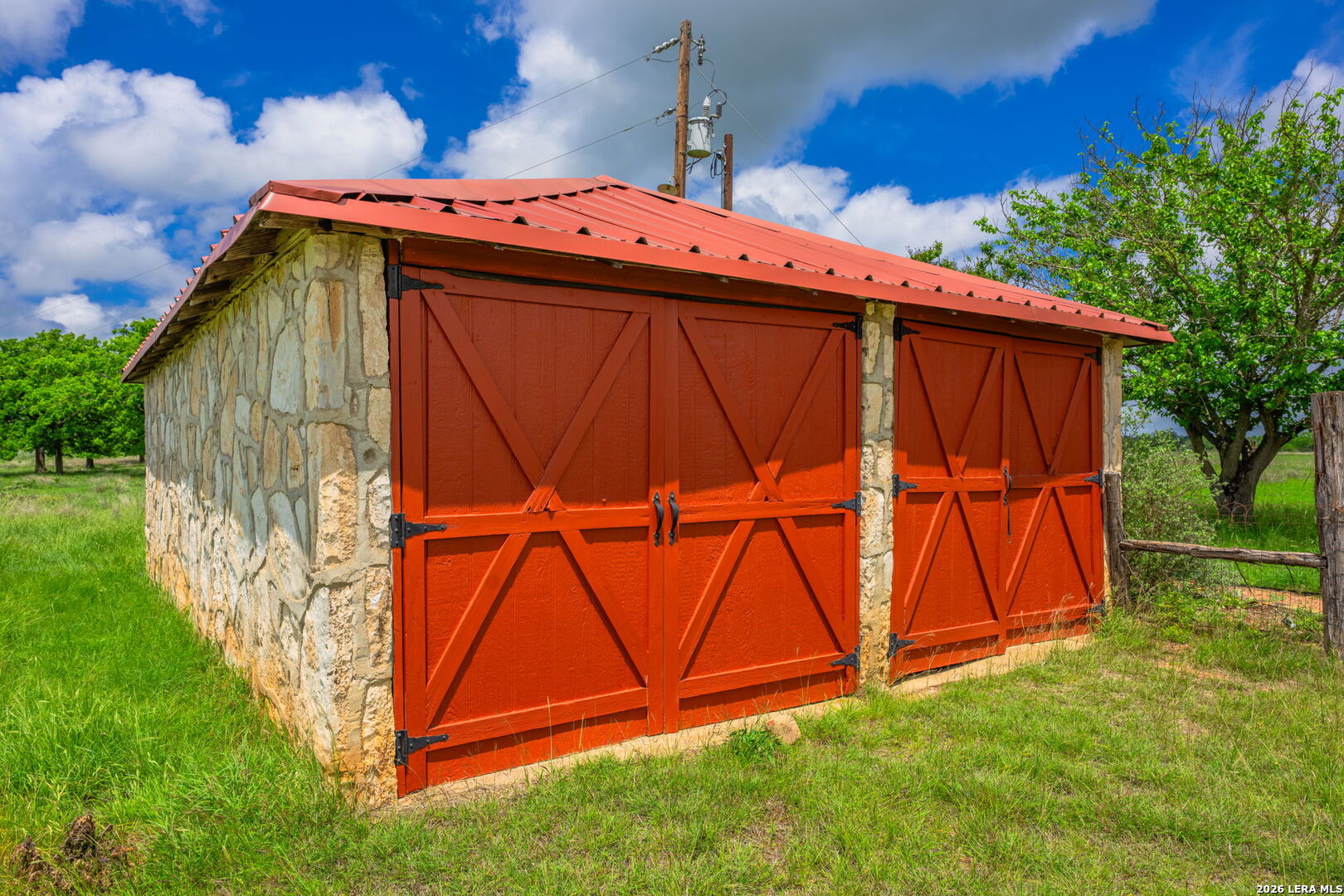 main property photo 33