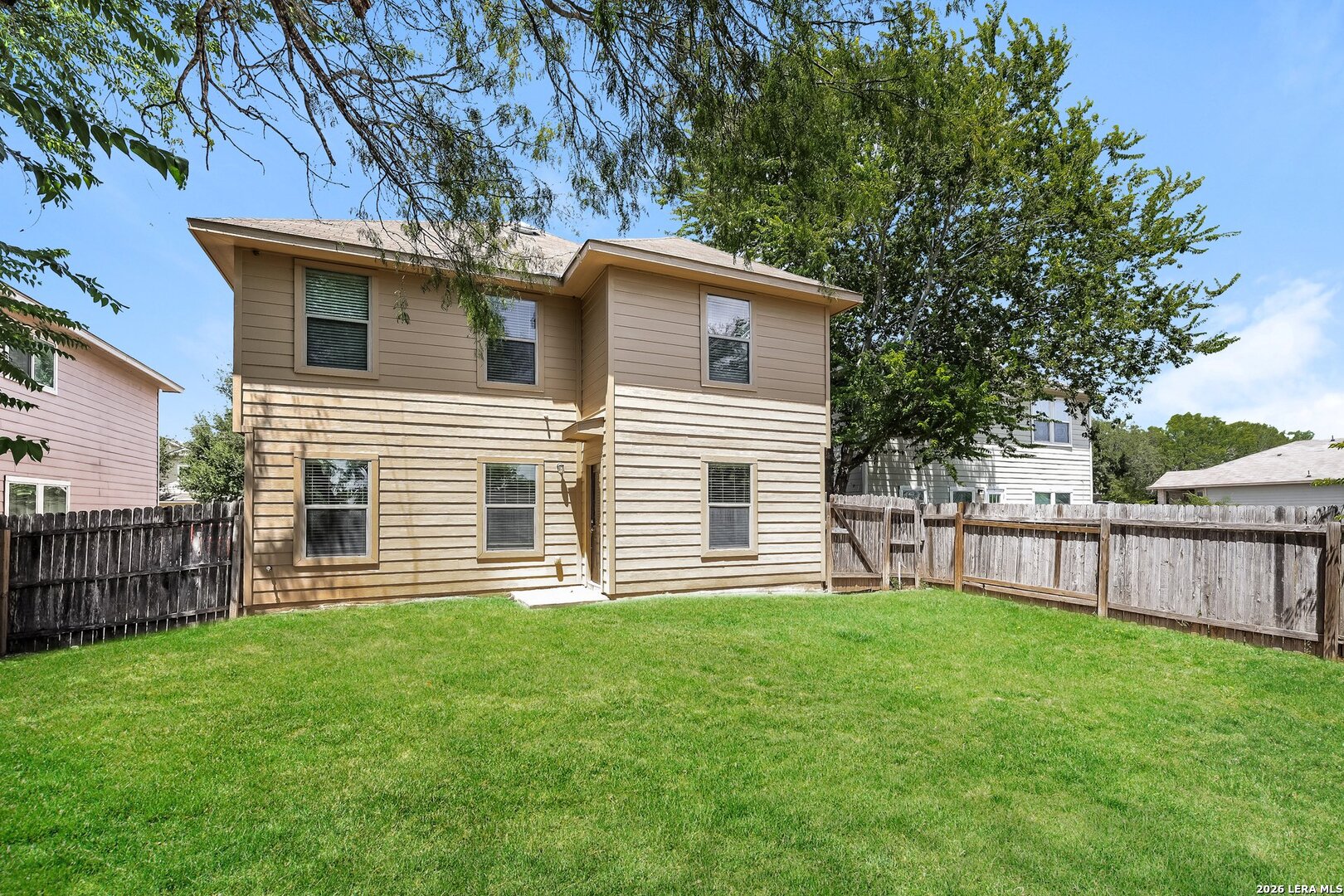 main property photo 15