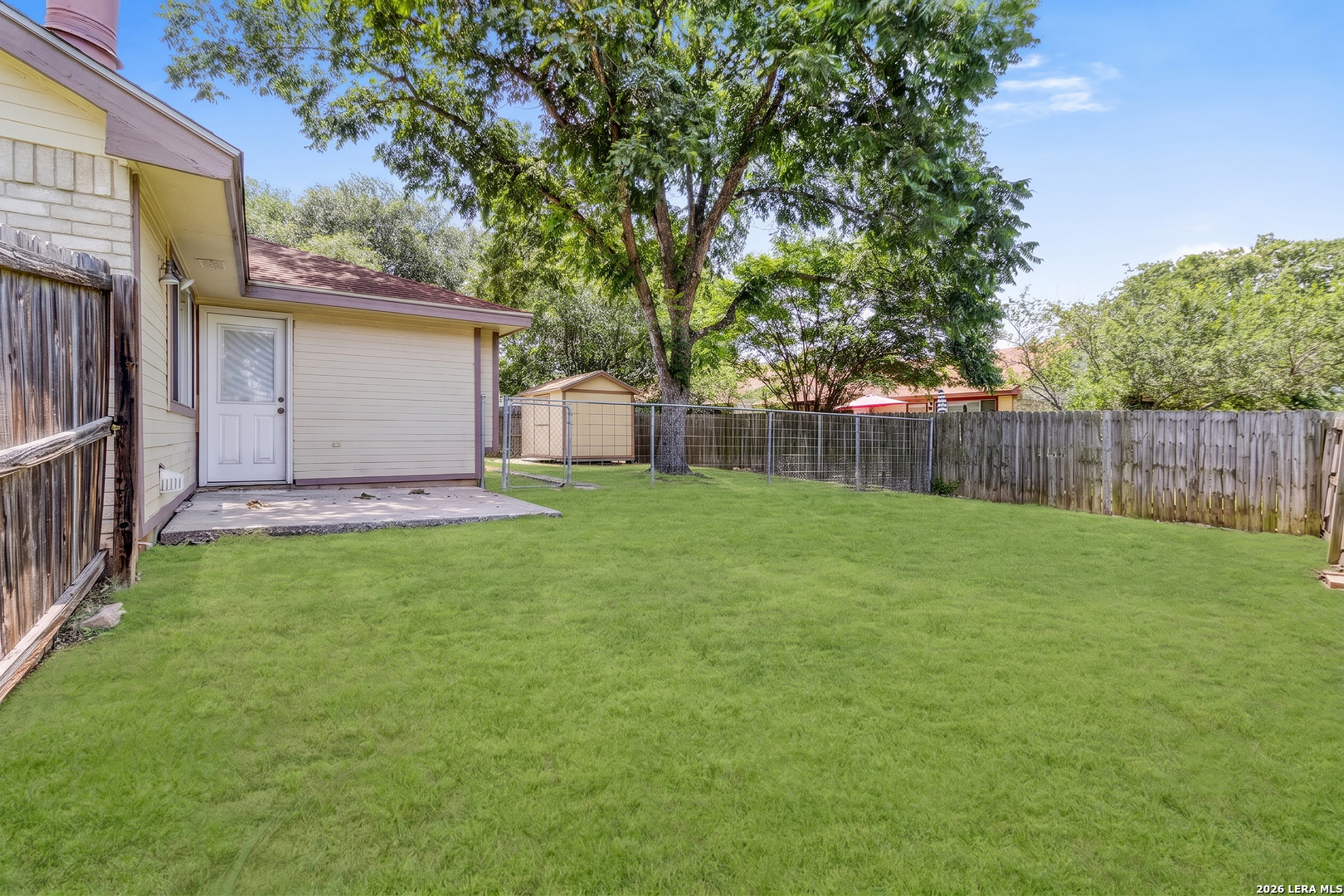 main property photo 25