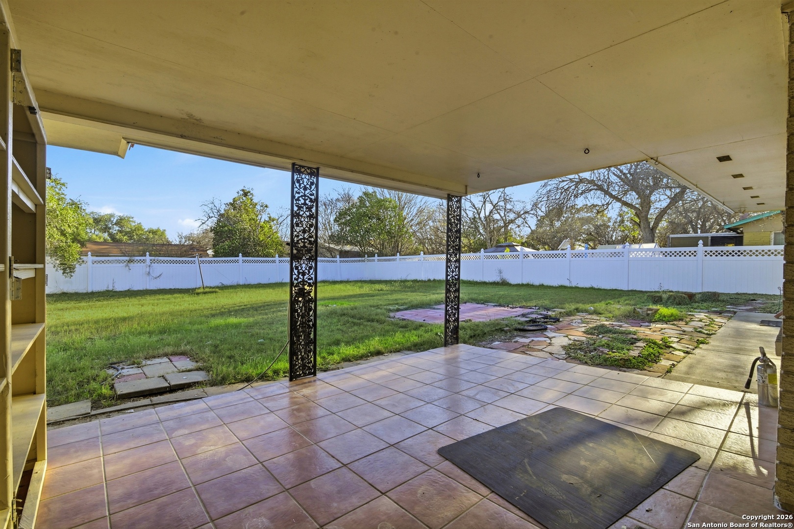 main property photo 14