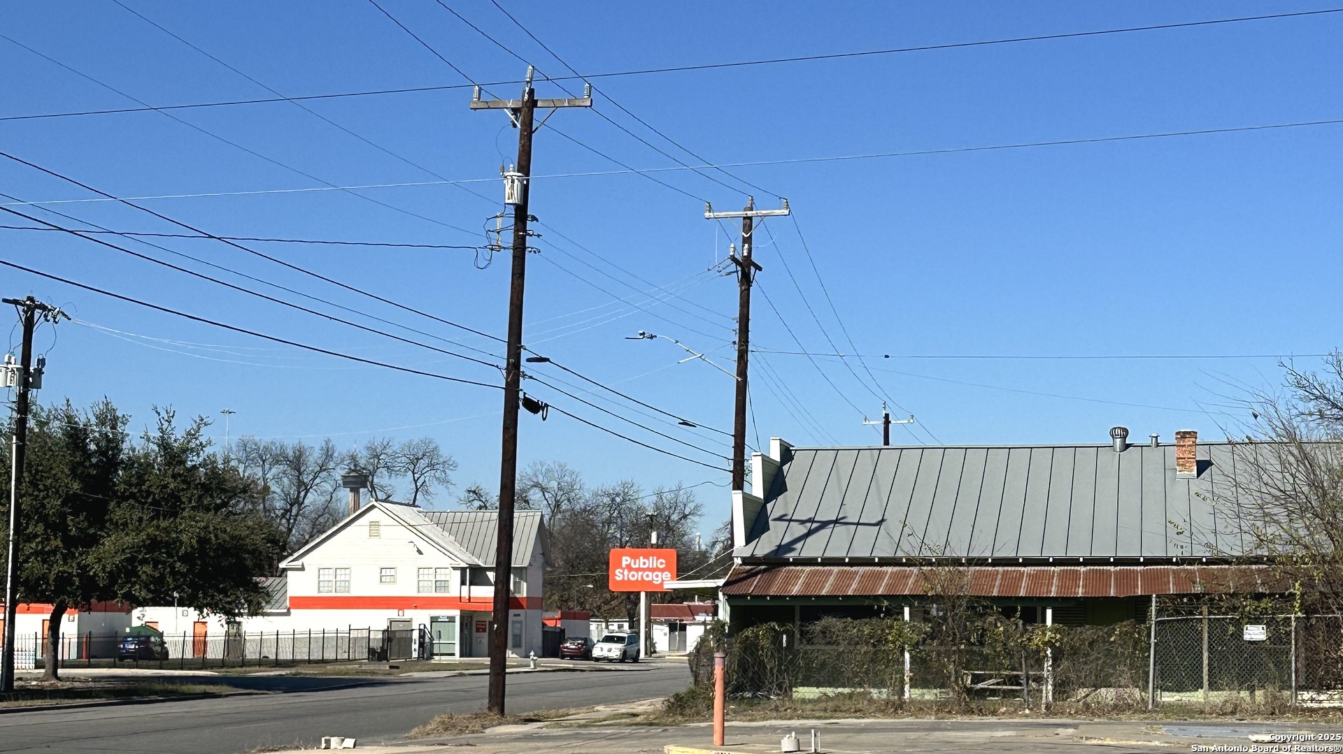 main property photo 3
