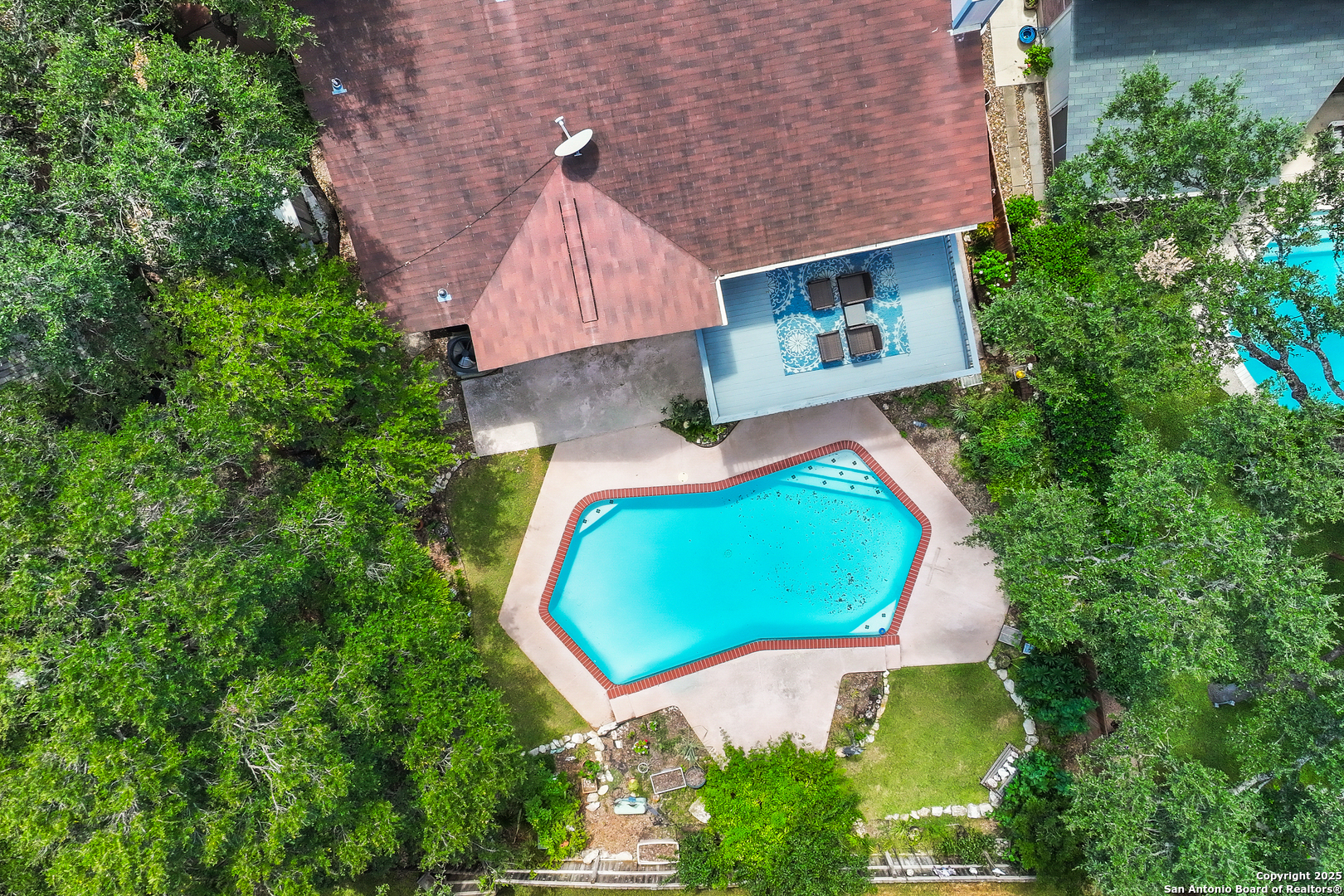 main property photo 31