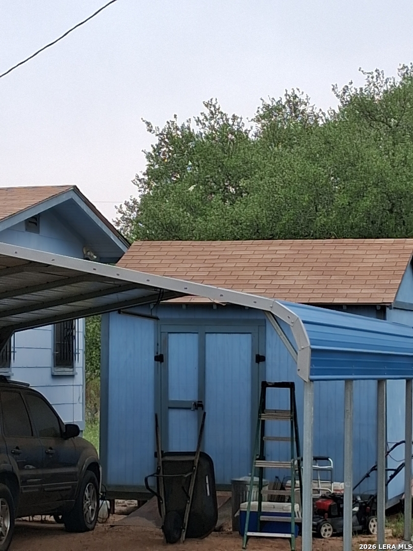 main property photo 7