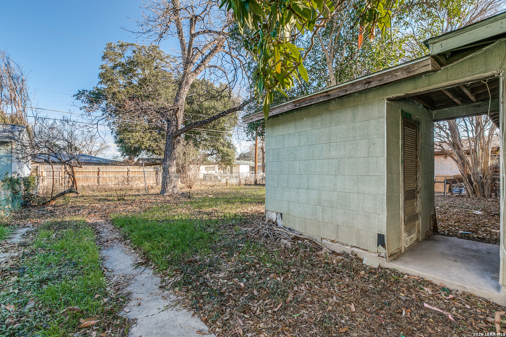 main property photo 20