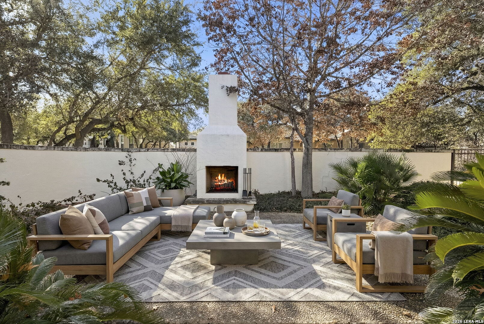 main property photo 40