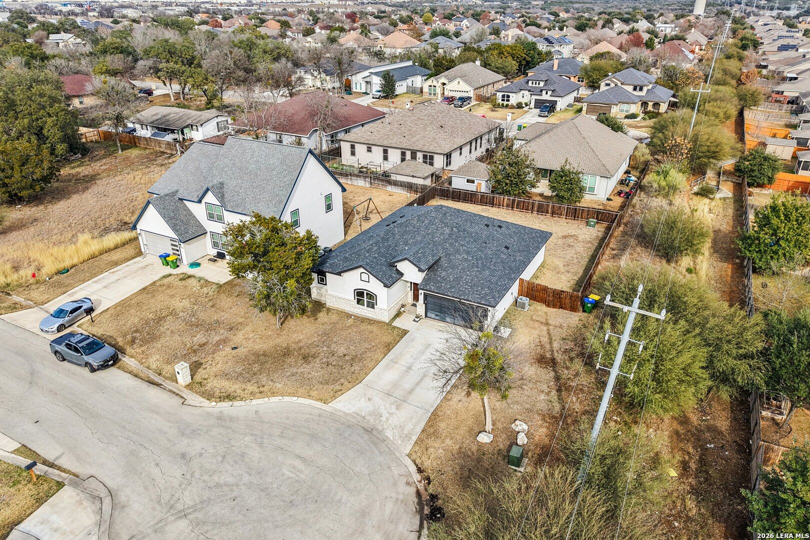 main property photo 40
