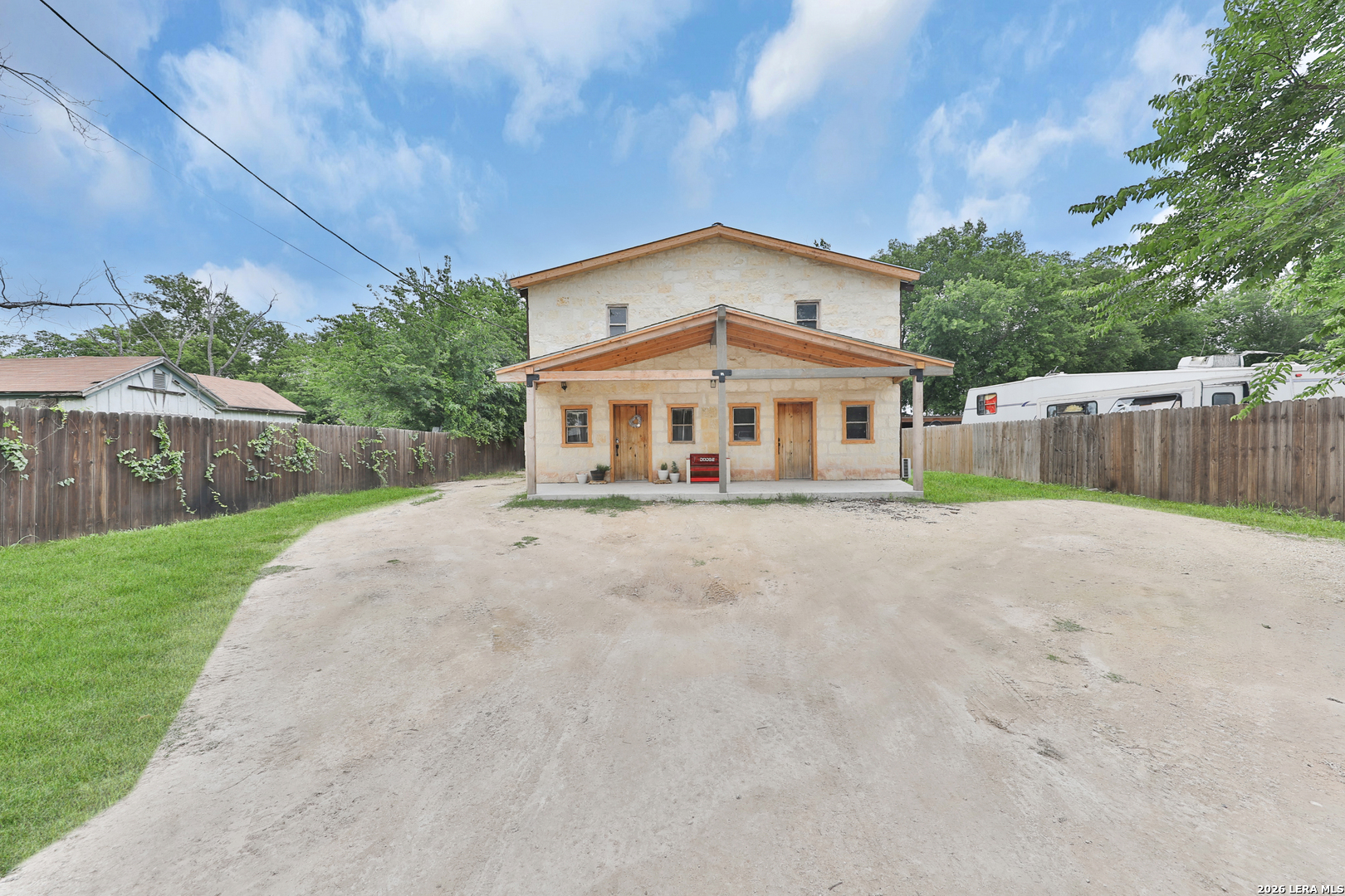main property photo 2