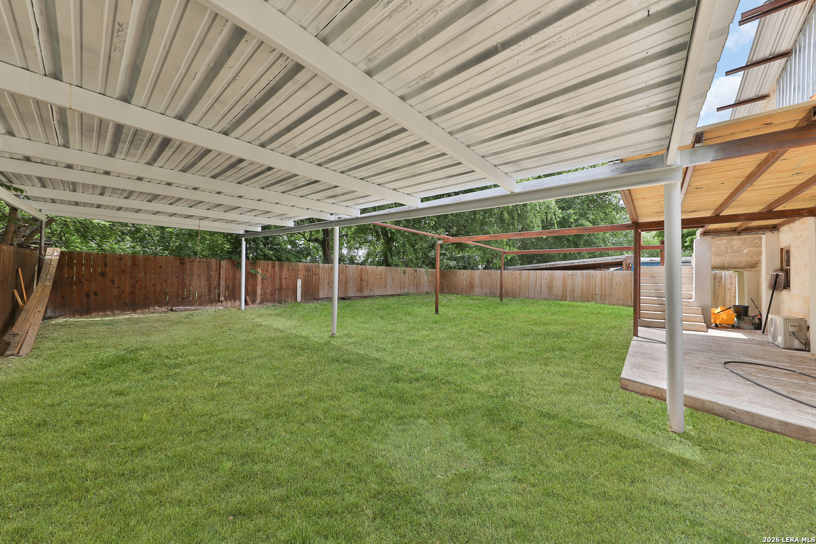 main property photo 32
