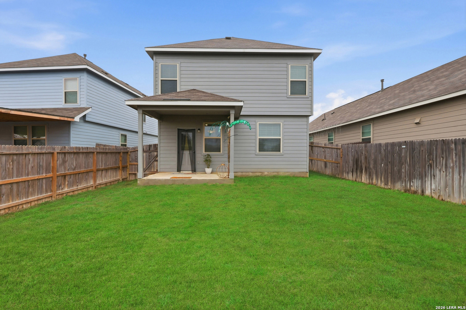 main property photo 28