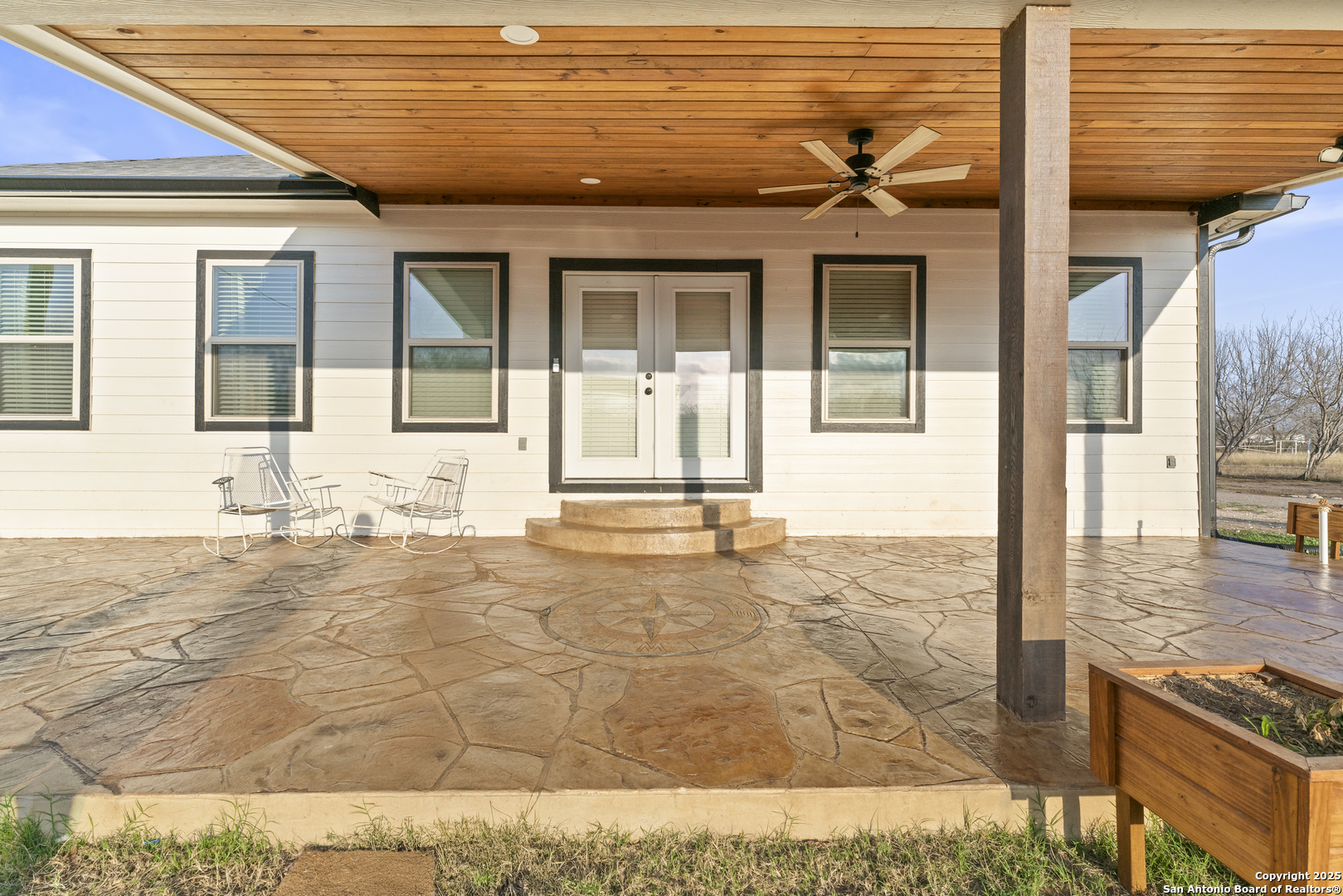main property photo 27