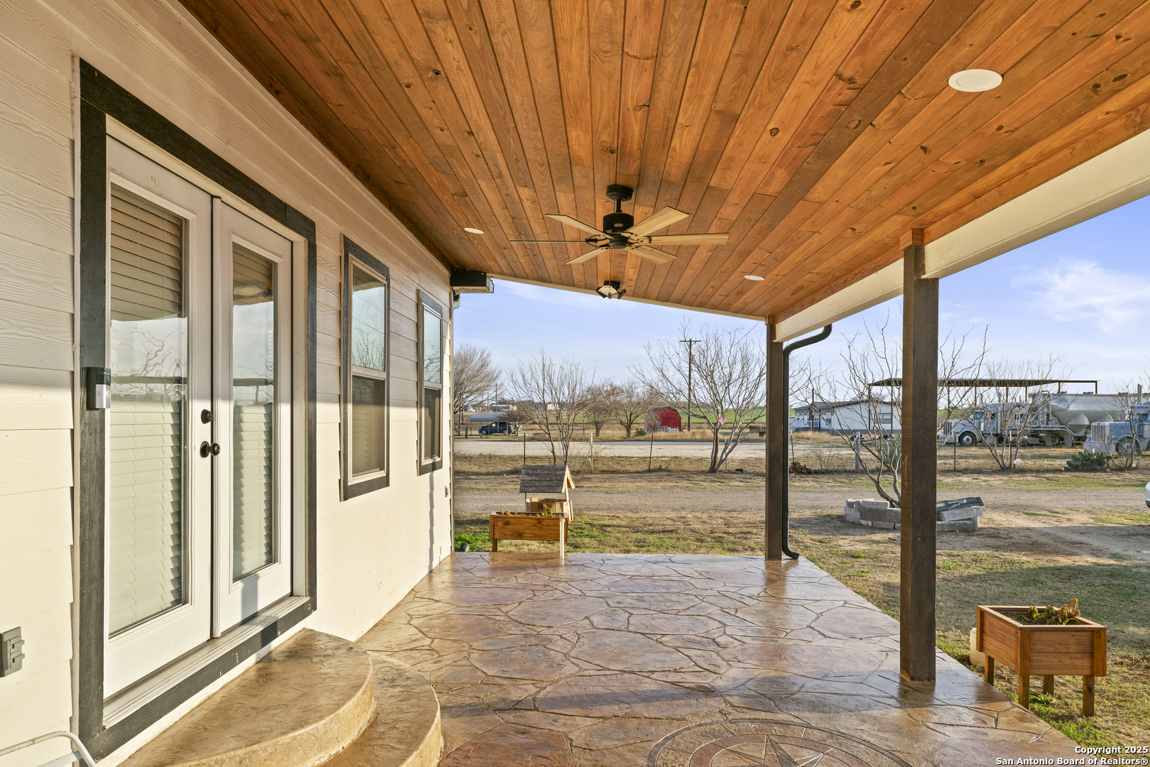 main property photo 29