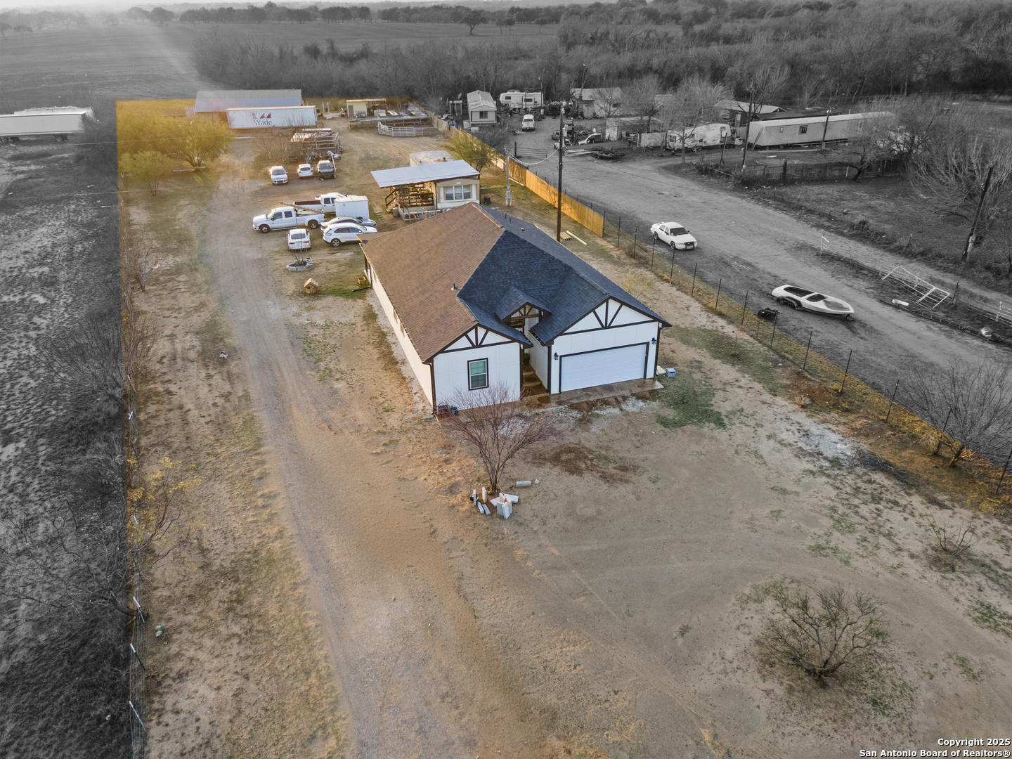 main property photo 4