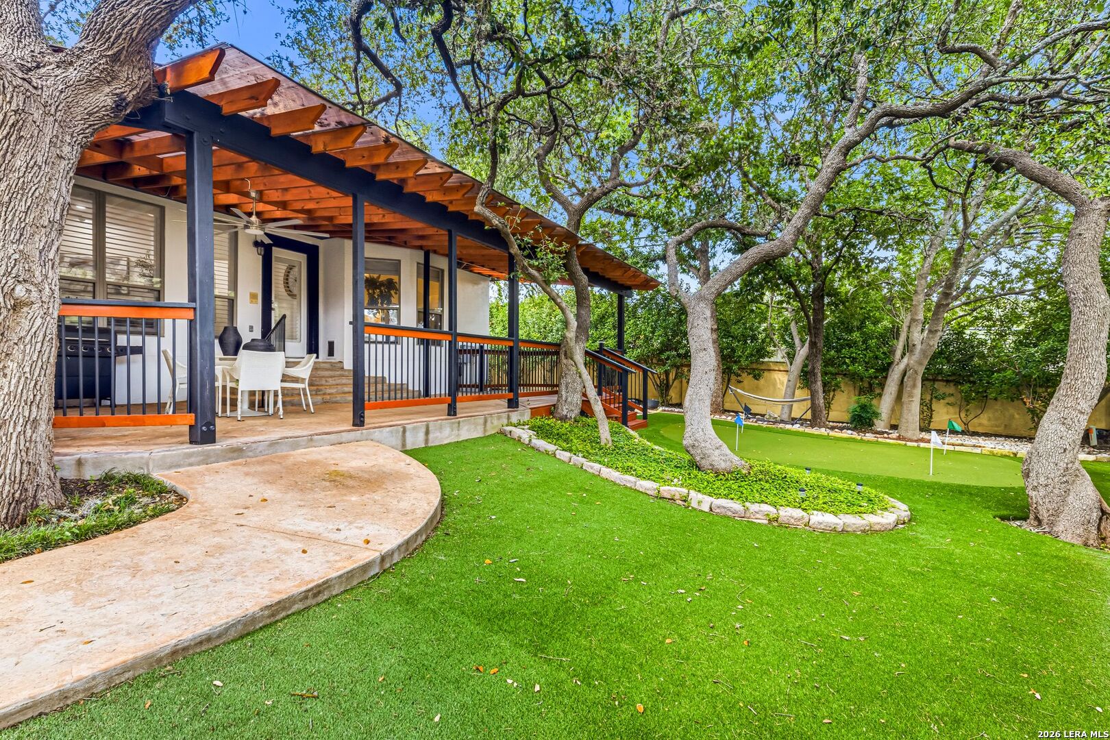 main property photo 40