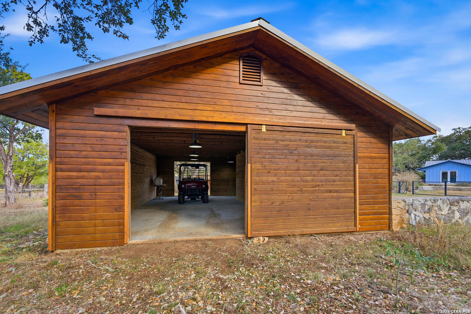 main property photo 23