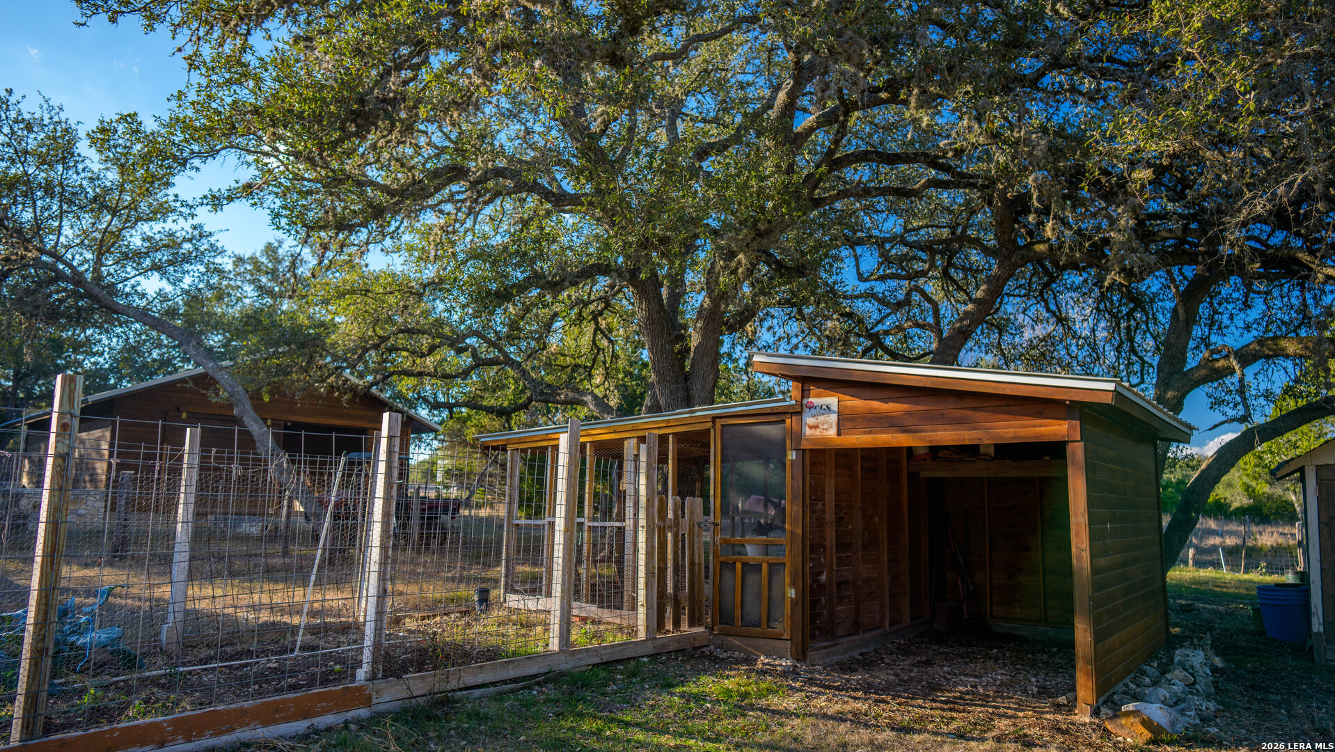main property photo 29