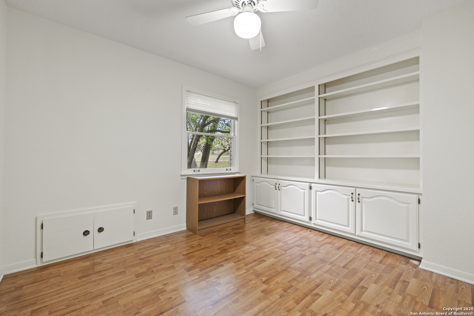 property viewer photo 11