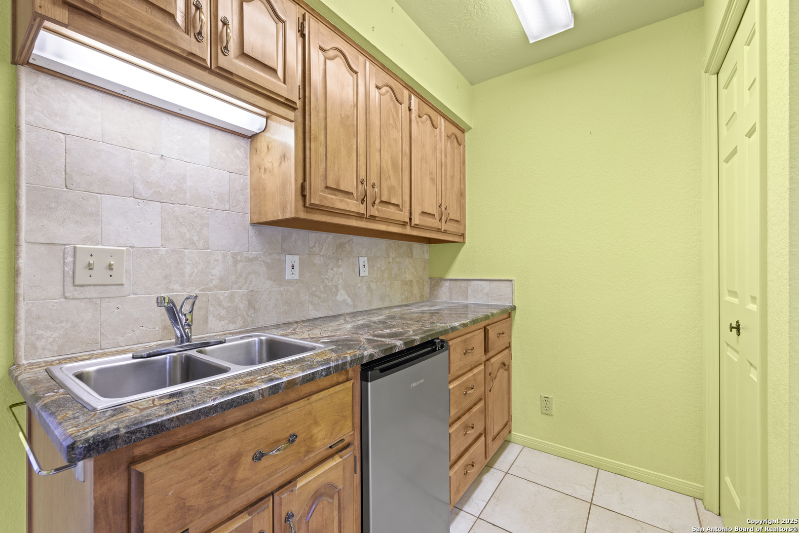 property viewer photo 13