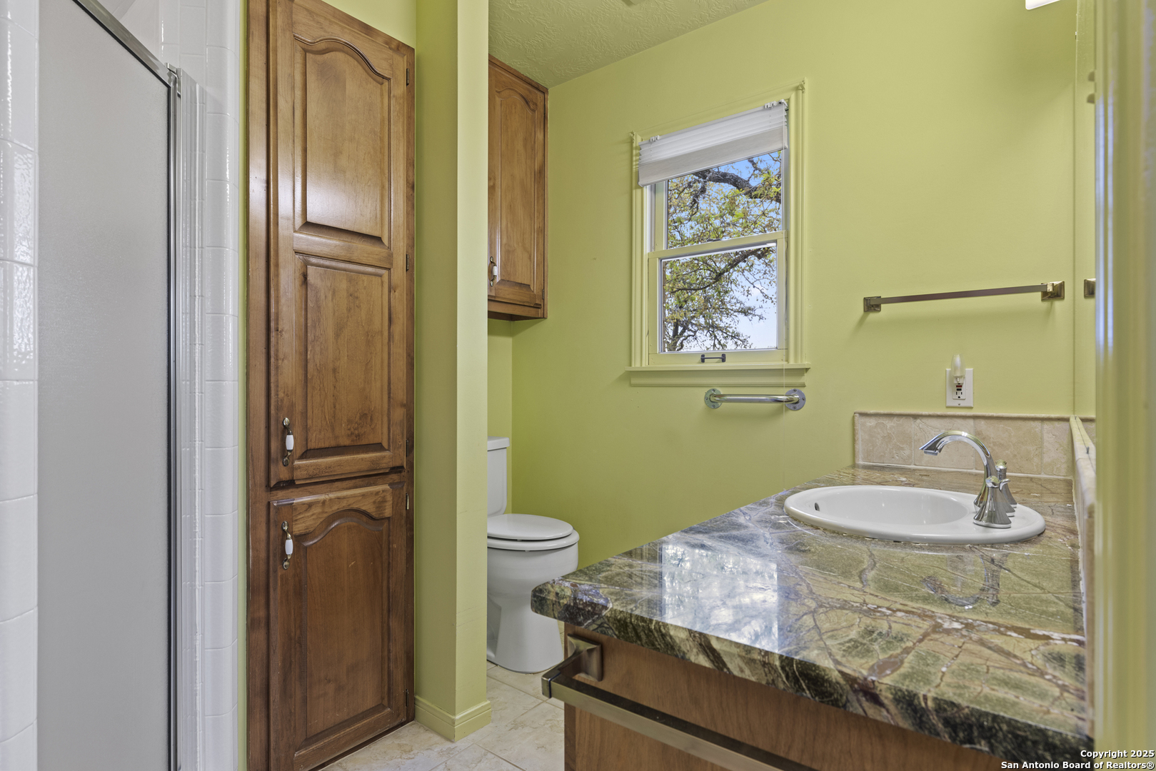 property viewer photo 14