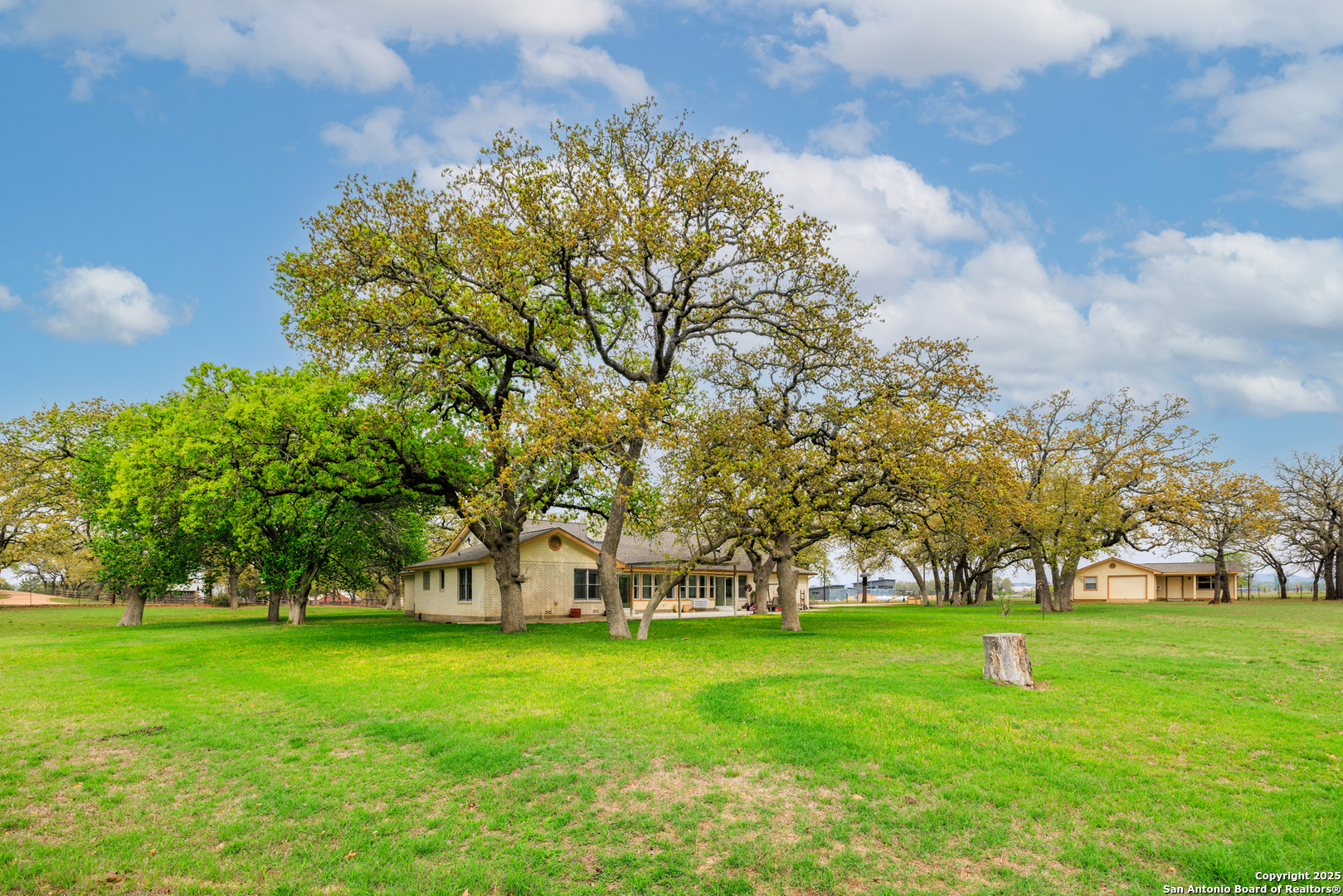 property viewer photo 20