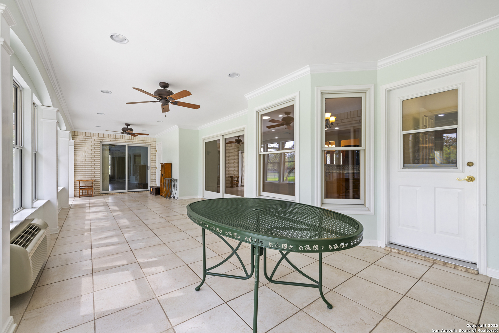 property viewer photo 6