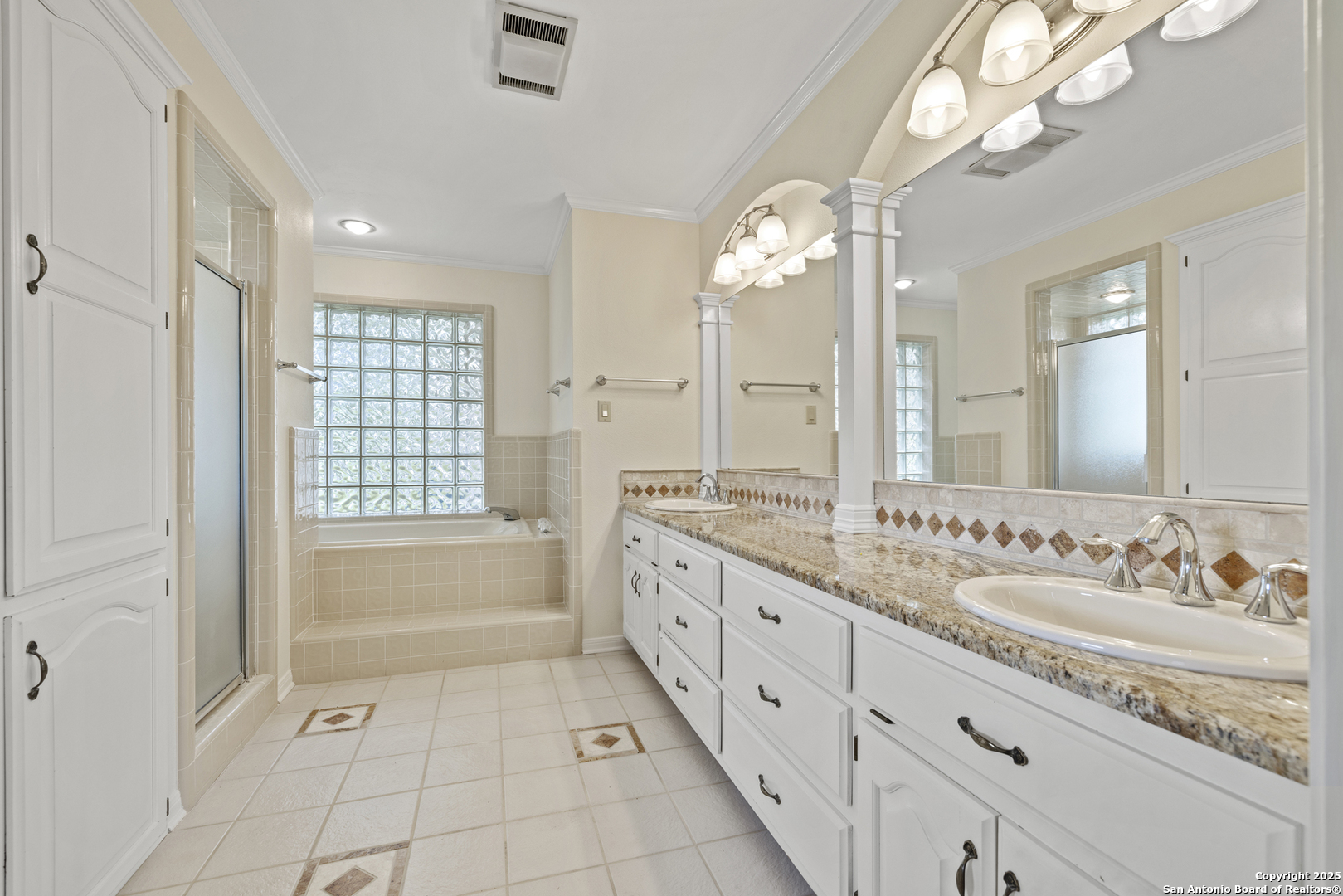 property viewer photo 8