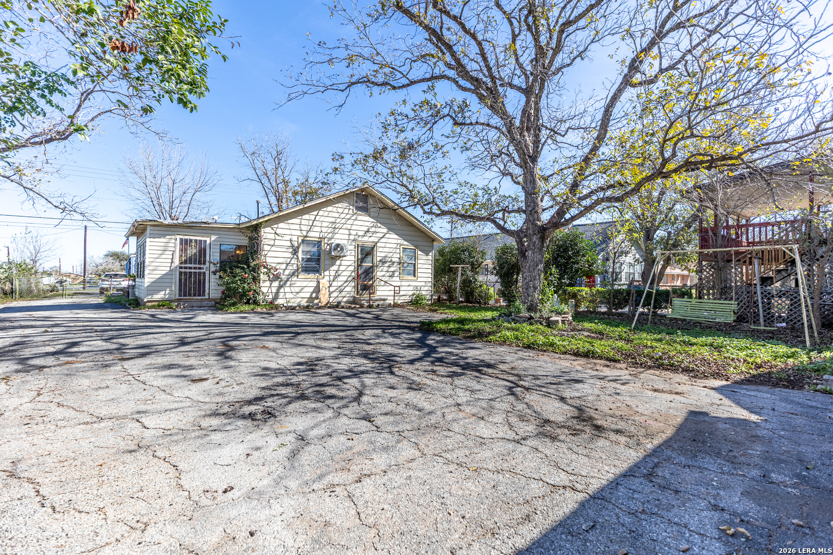 main property photo 24
