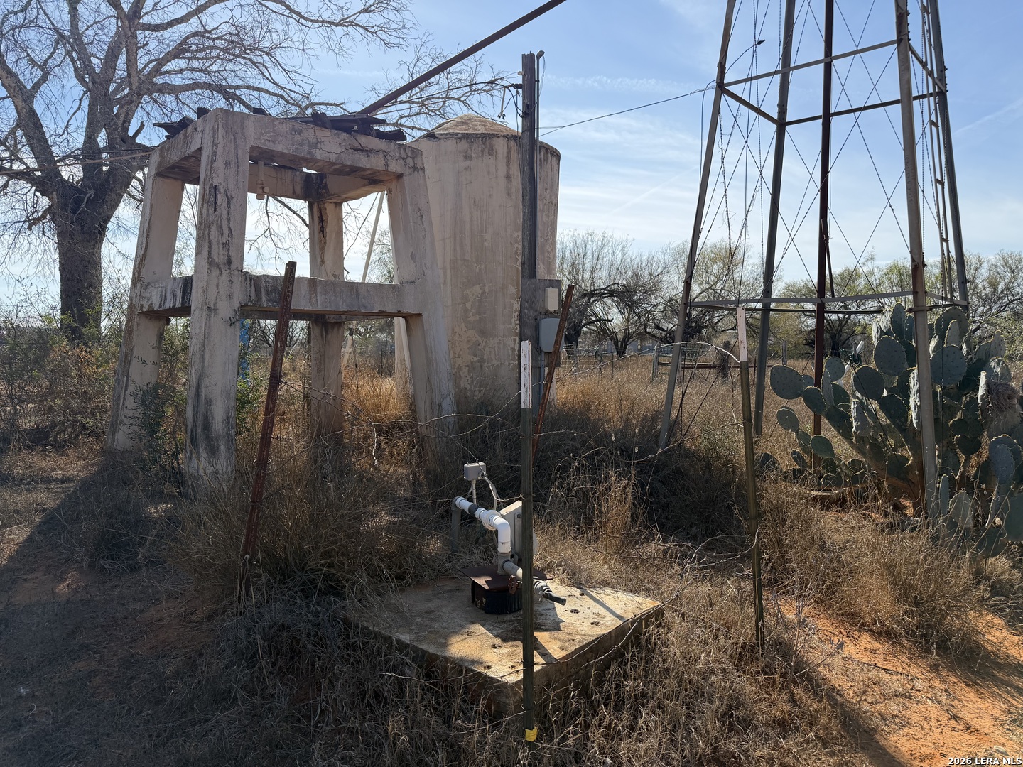 main property photo 25