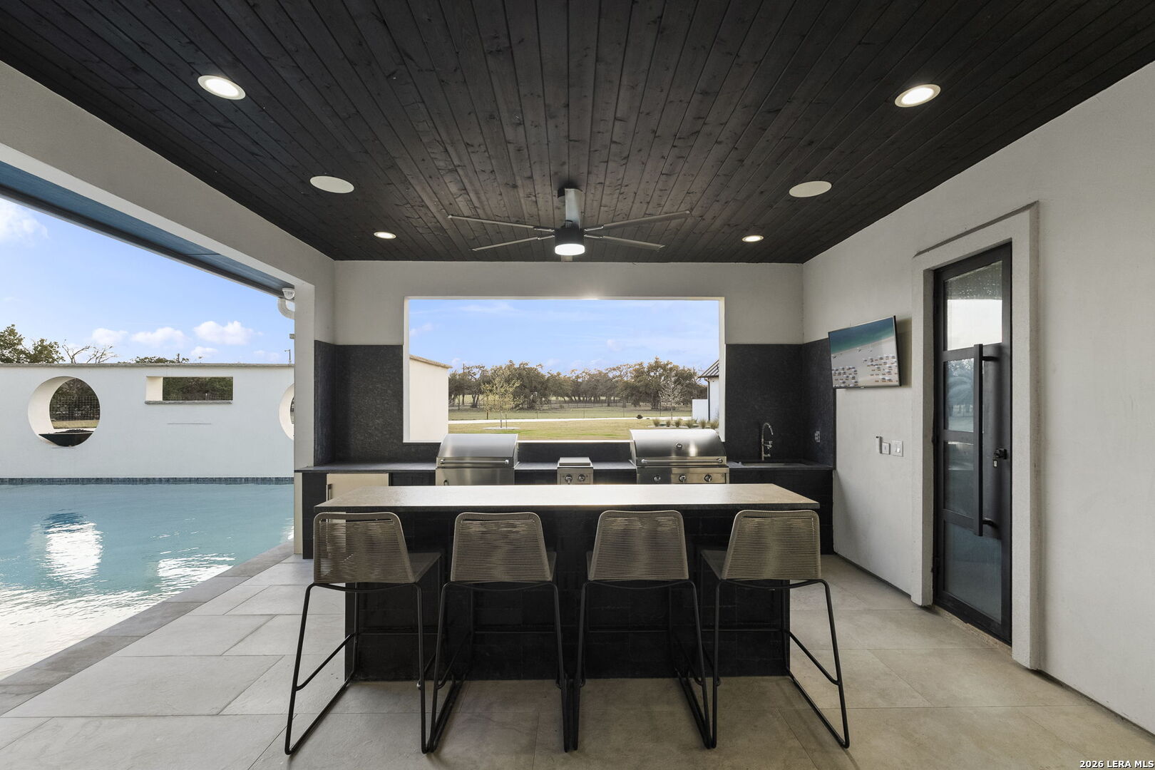 main property photo 79
