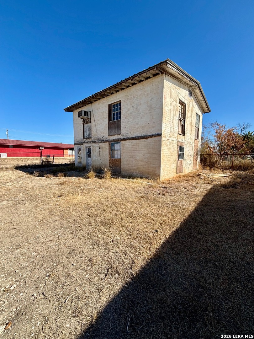 main property photo 11