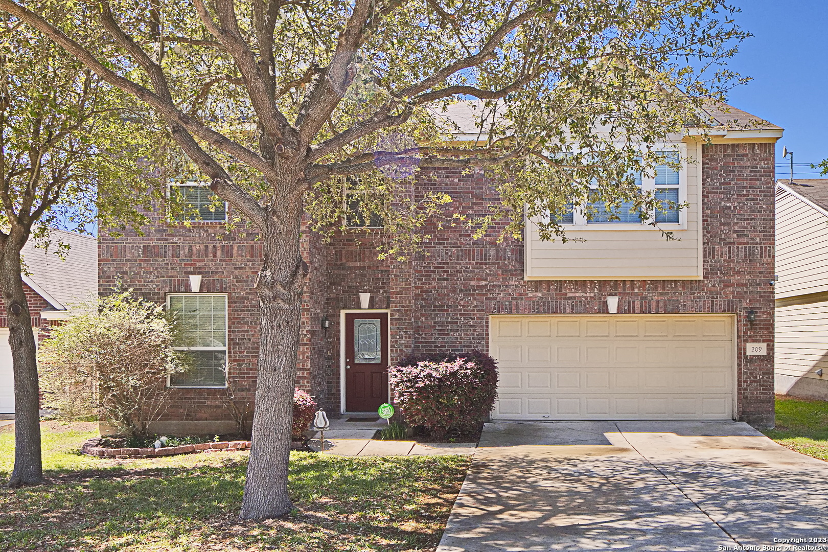 main property photo 2