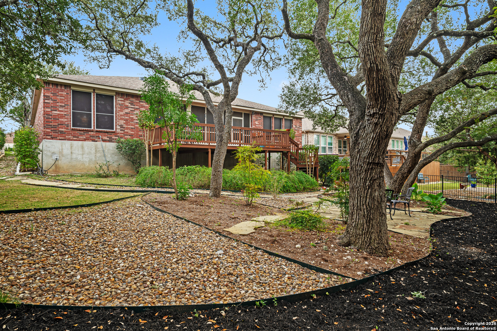 main property photo 33