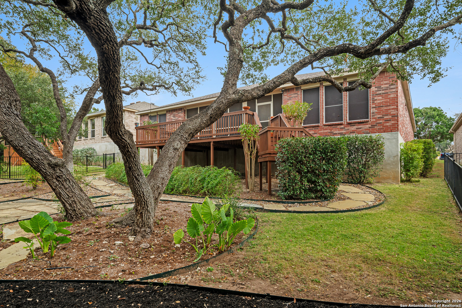 main property photo 38