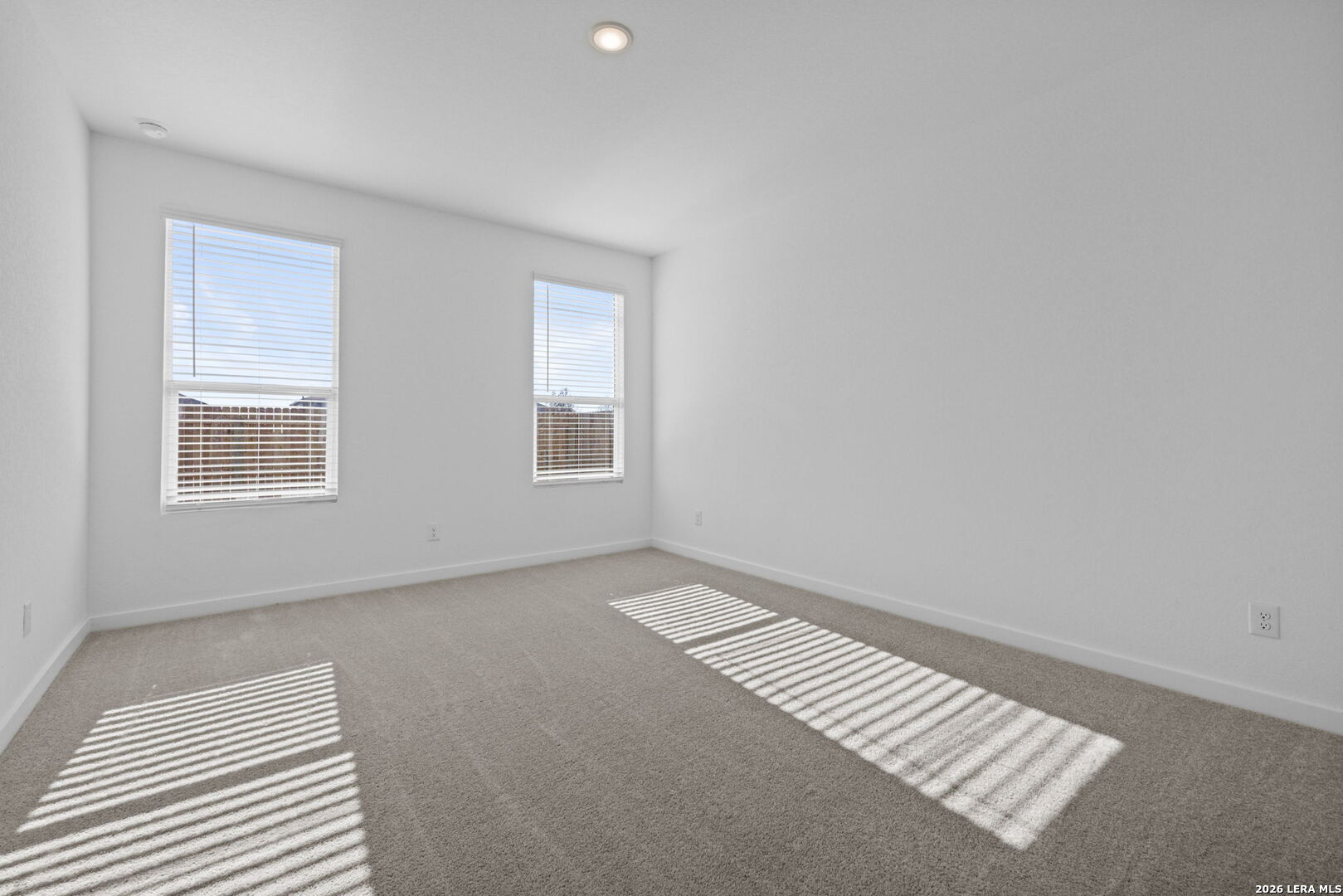 property viewer photo 15