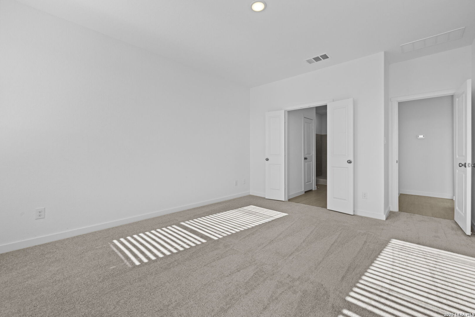 property viewer photo 16