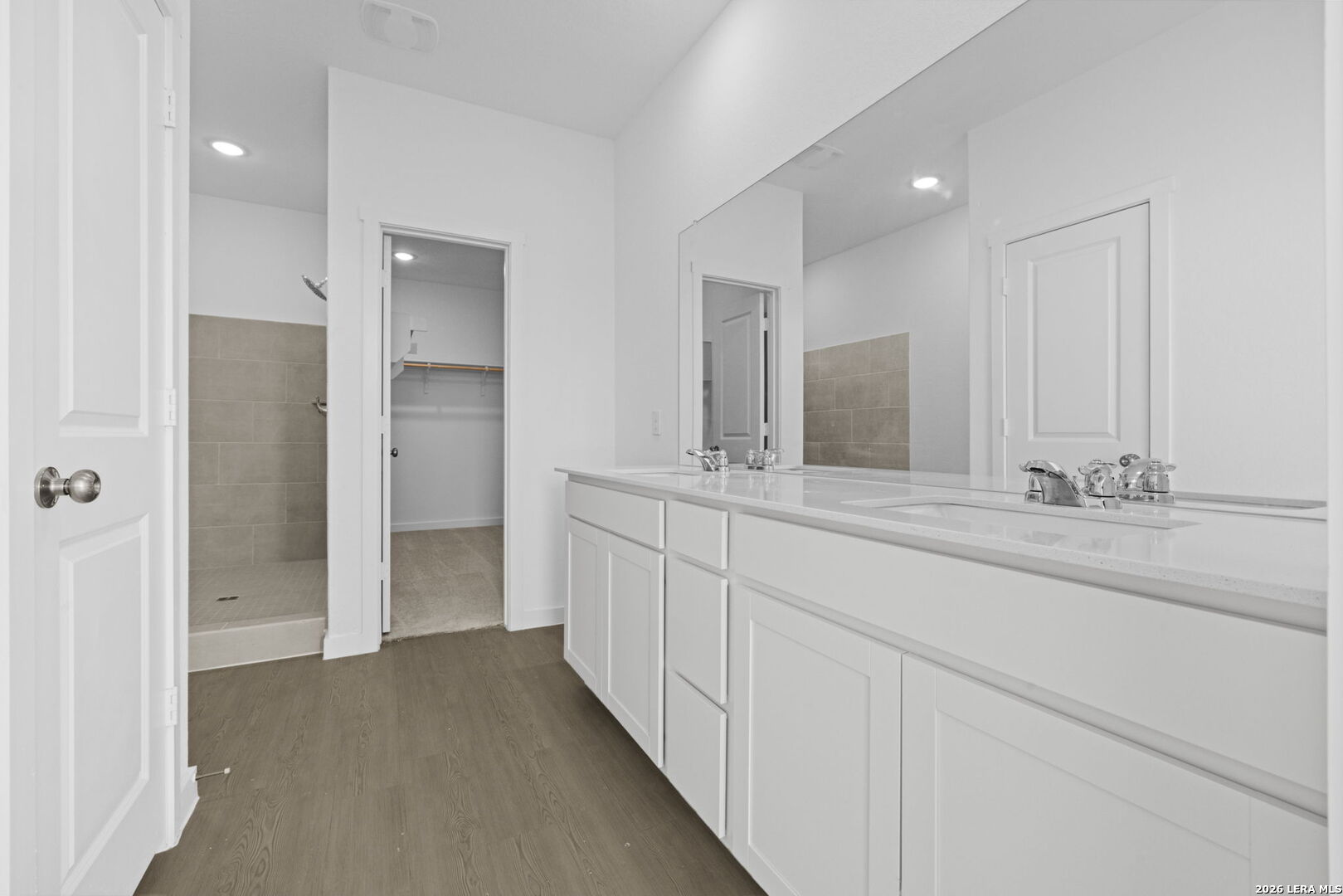 property viewer photo 17