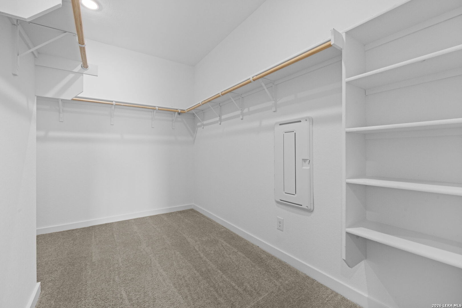 property viewer photo 18
