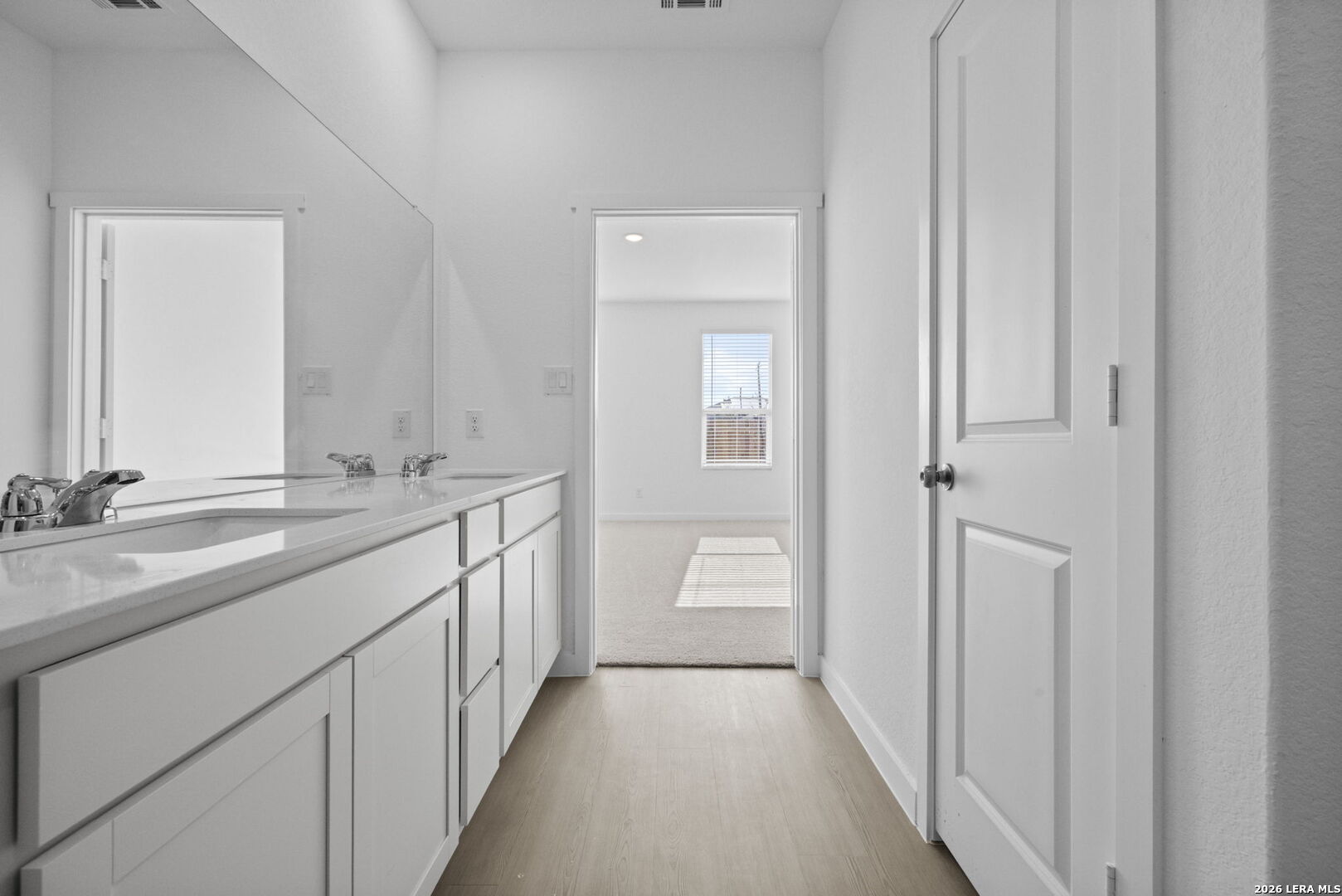 property viewer photo 19