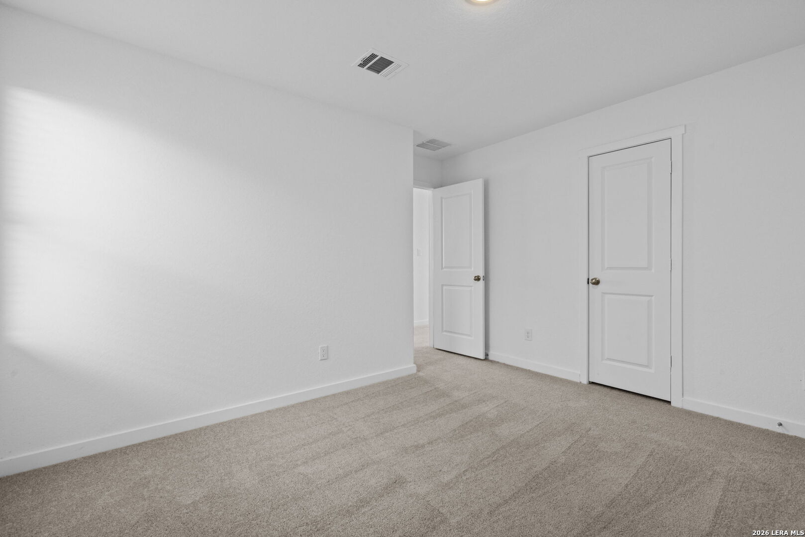 property viewer photo 28