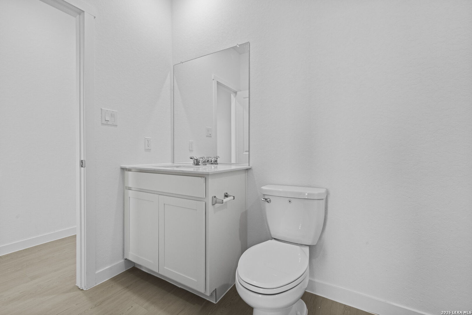 property viewer photo 3