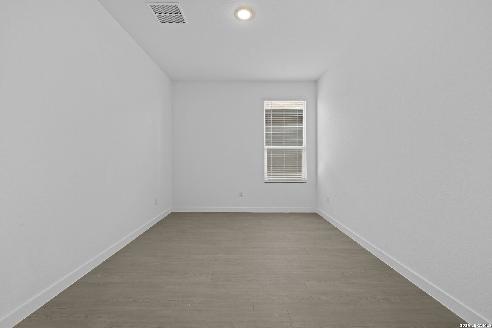property viewer photo 6