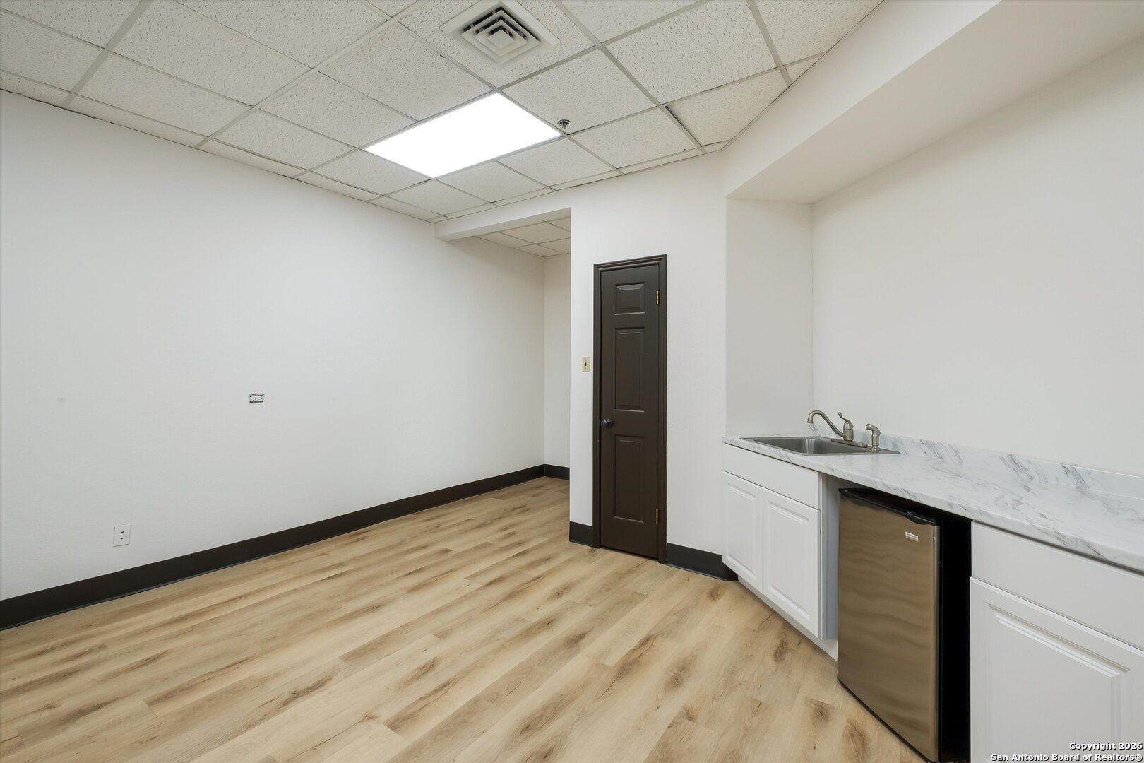 property viewer photo 12