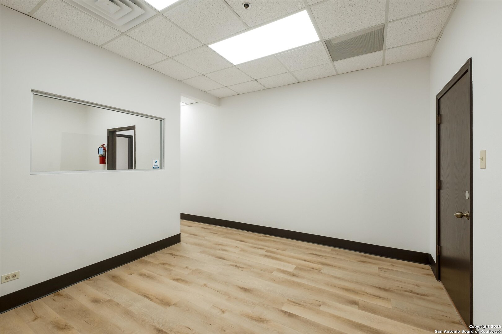 property viewer photo 16