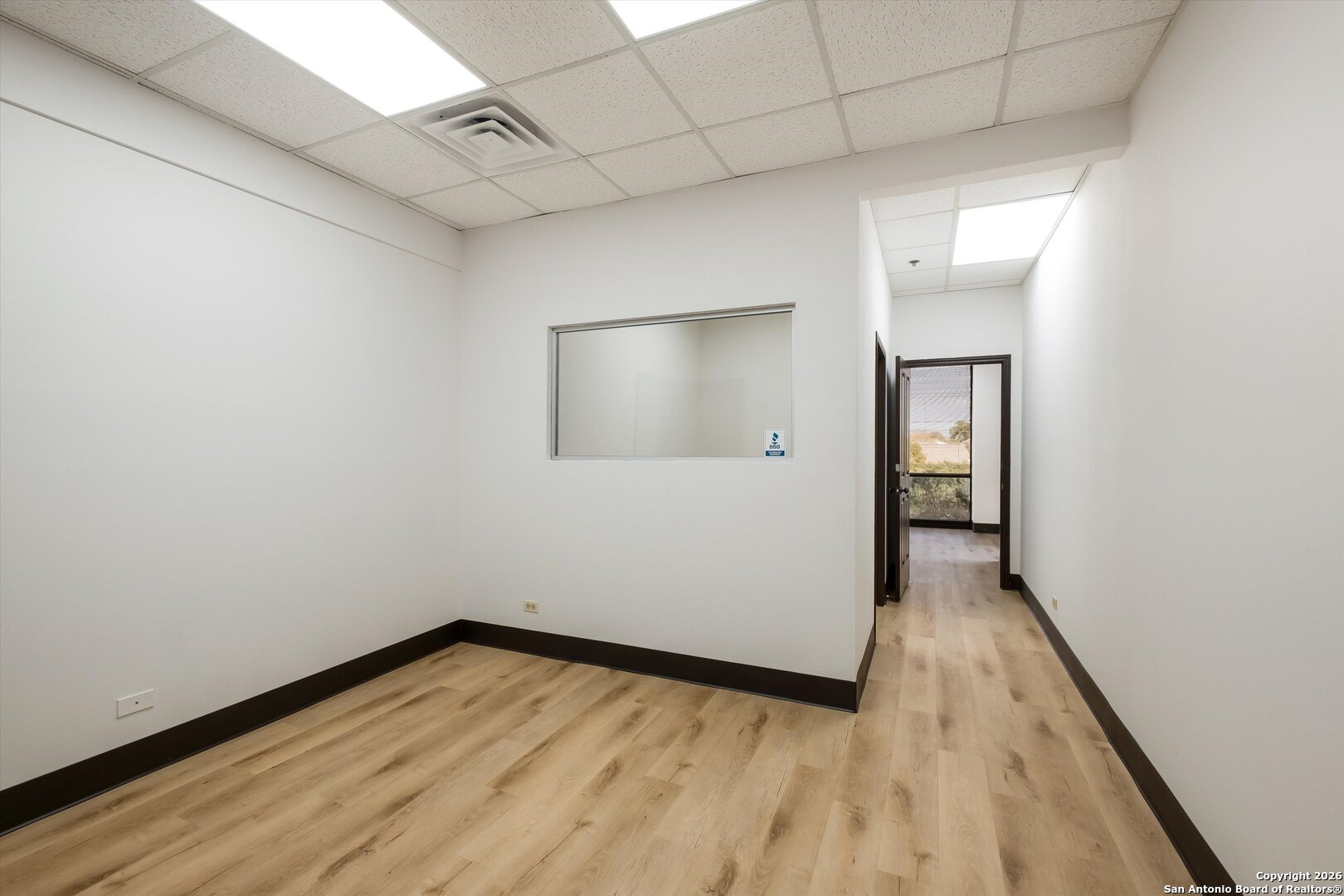 property viewer photo 17