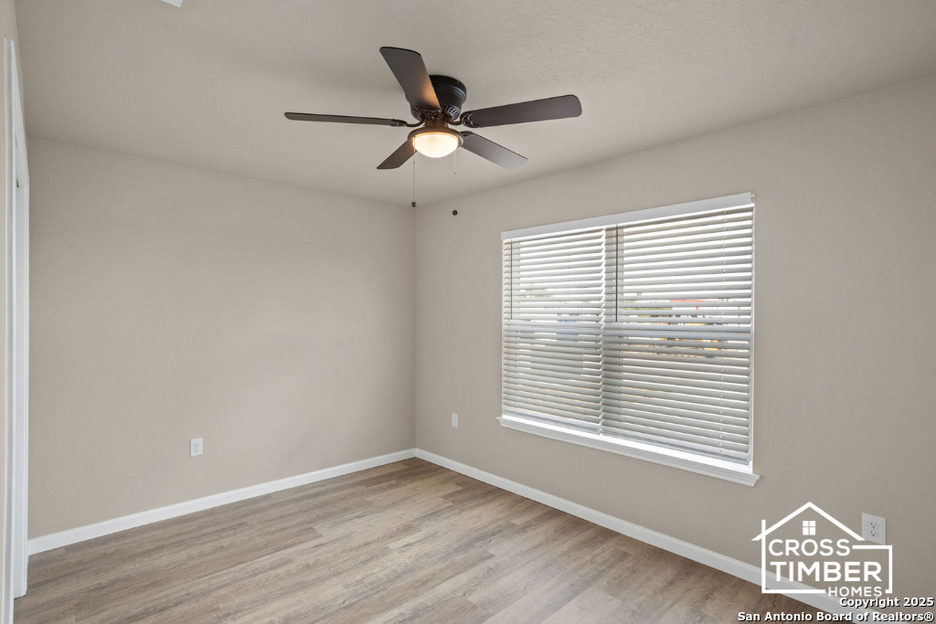 property viewer photo 18