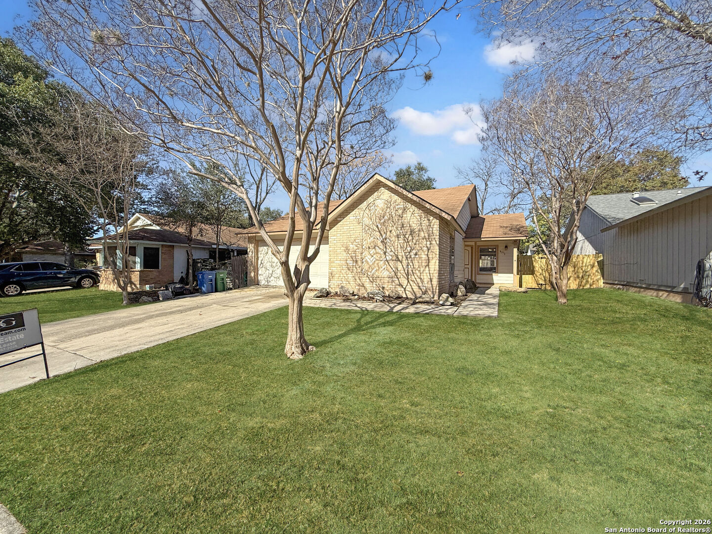 property viewer photo 1