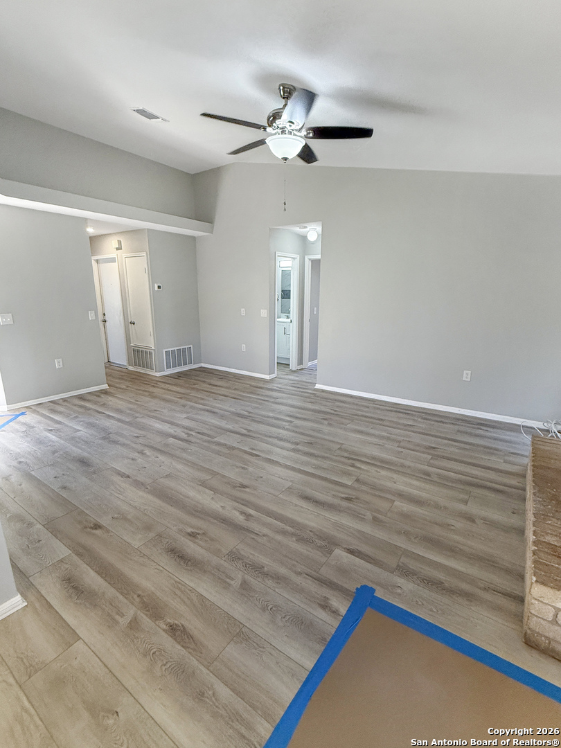 property viewer photo 10