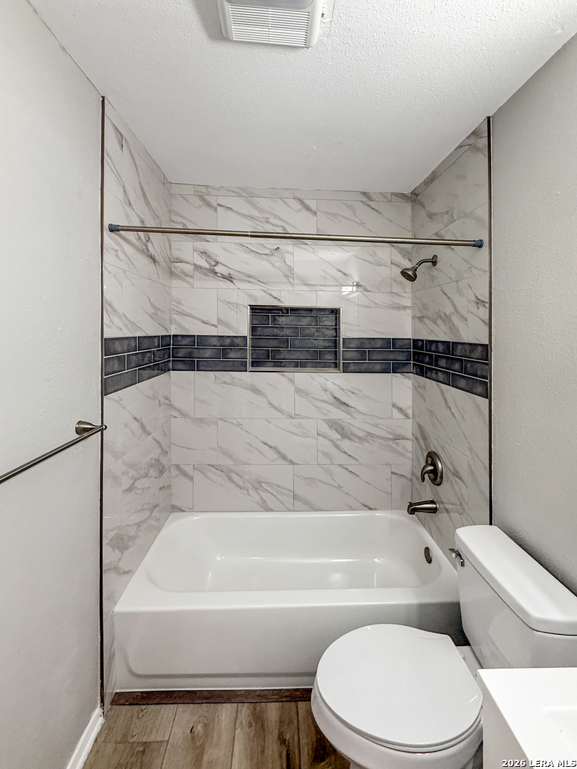 property viewer photo 23