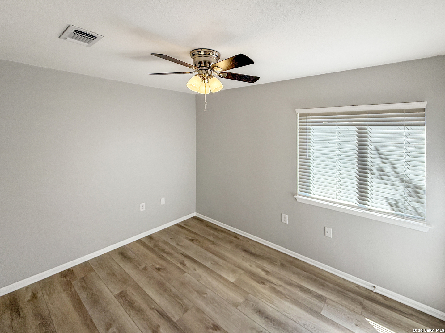 property viewer photo 27
