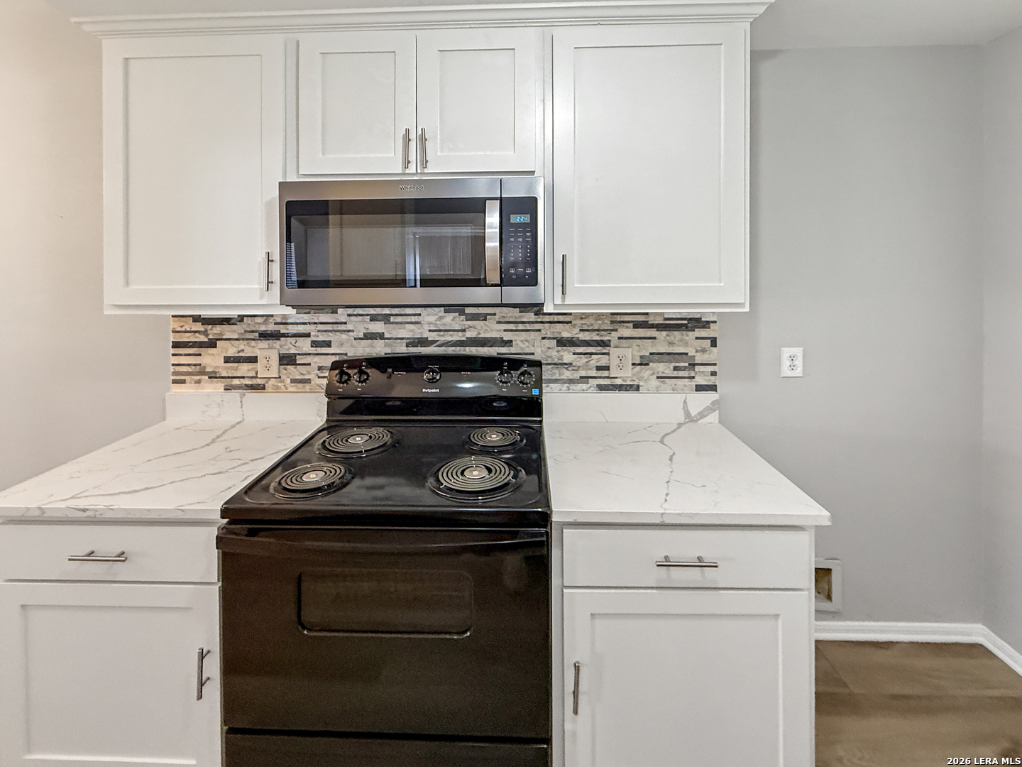 property viewer photo 31